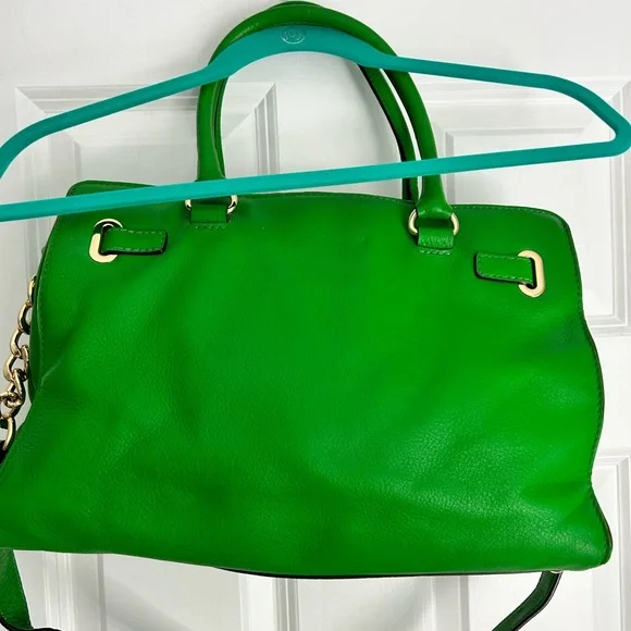 Michael Kors Green Leather purse handbag with shoulder strap and gold trim 14x10 - Picture 4 of 7
